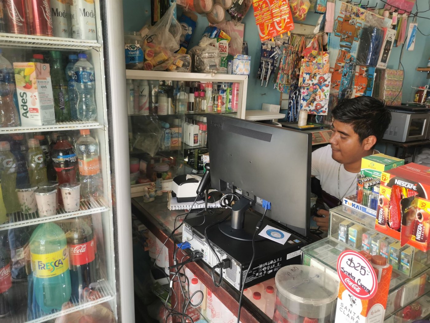 Tienda de abarrotes con equipo de cómputo y punto de venta, Oaxaca, 2021